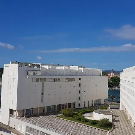 Cosmopolitan Apartman
